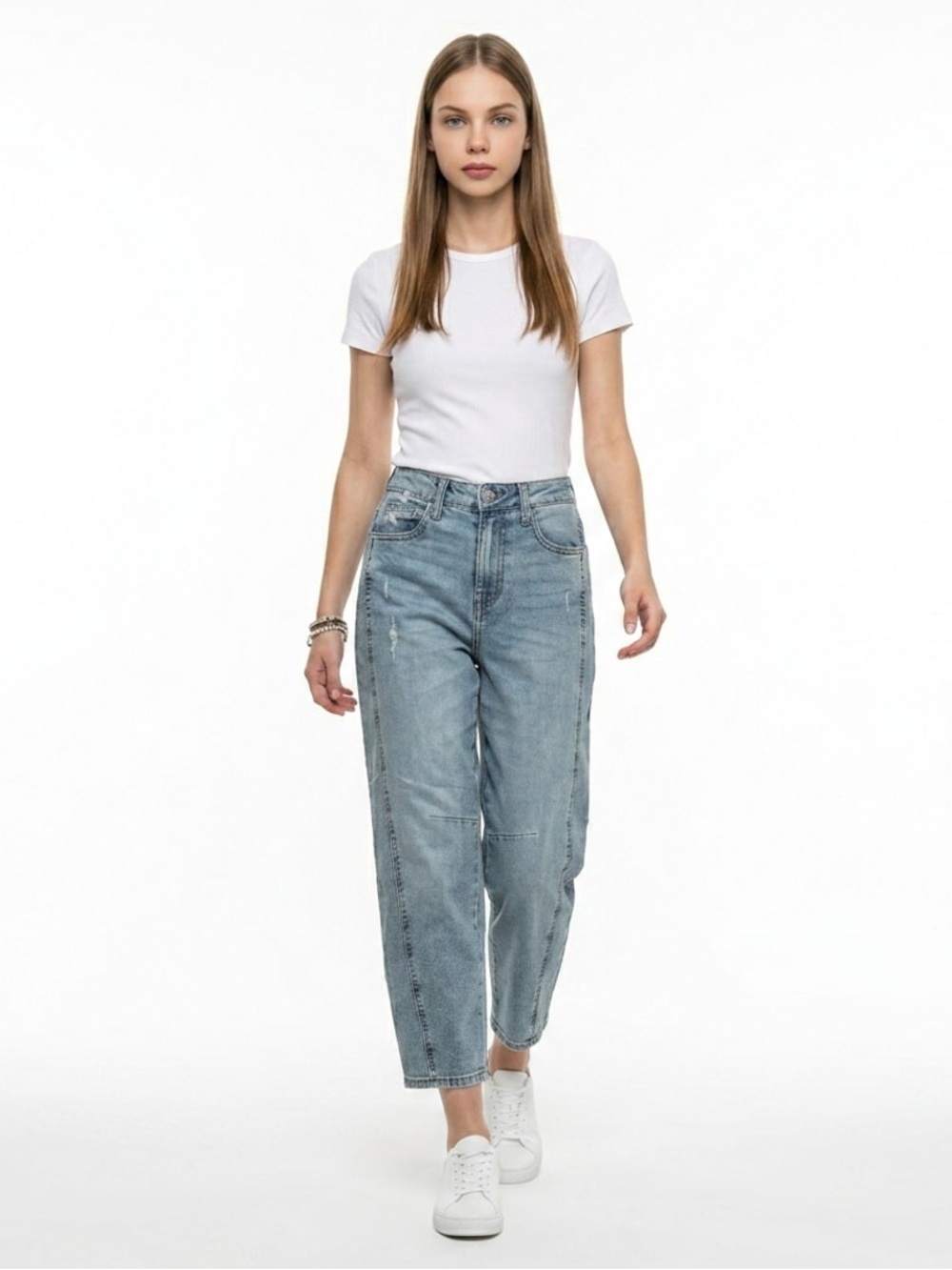 NWT BCBG Generation Barrel Leg Women’s Jeans Light Wash Cropped Sz 1/25 Stretch